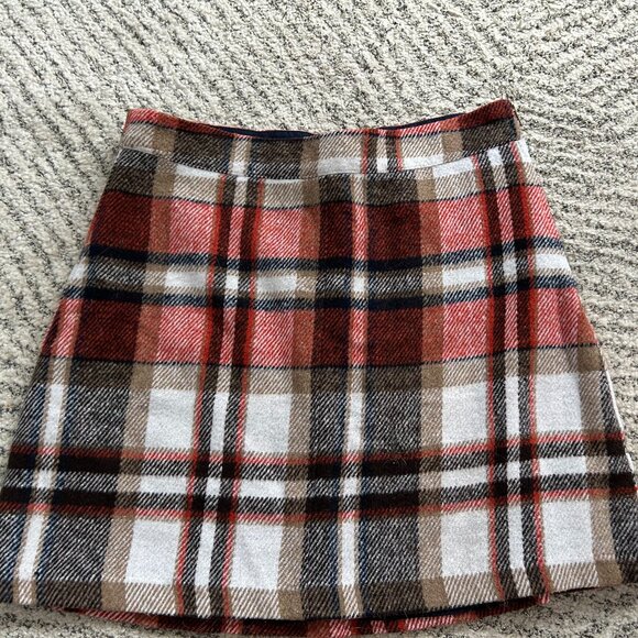Lulus Plaid Skirt! - Picture 4 of 5